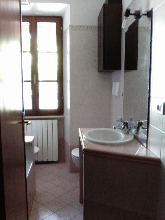 Appartamento In collina Riparbella Esterno foto